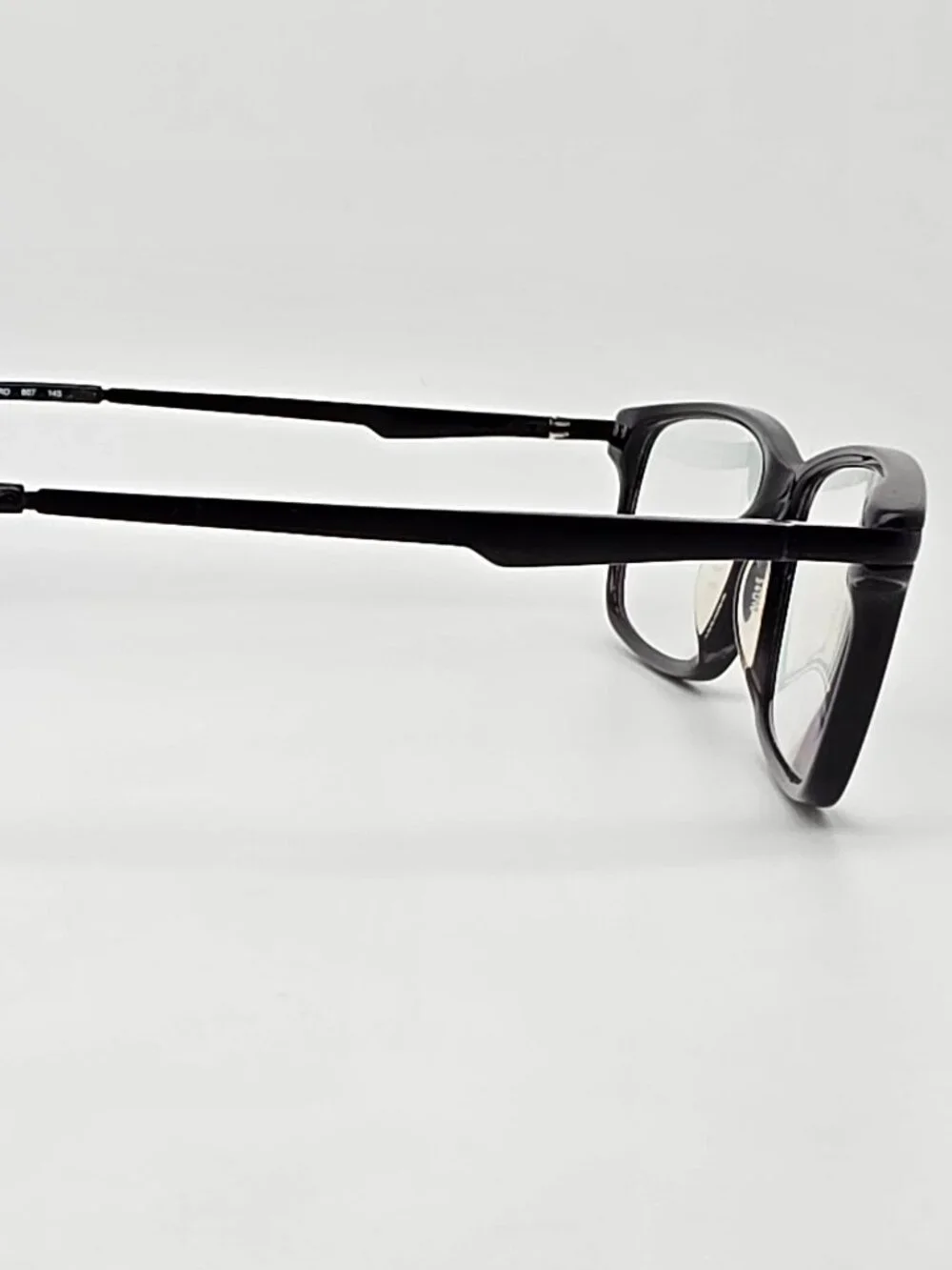 Banana Republic Bernard 807 Black Eyeglasses Frame w/ Flexhinge and Case 54mm
